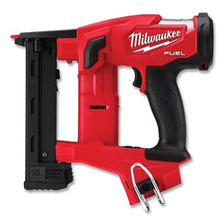Grapadora de corona estrecha M18 FUEL™, capacidad de 108 cartuchos, calibre 18, 1/4 pulg., rojo/negro, solo herramienta