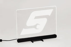 Luz del panel con logotipo completo (blanco)